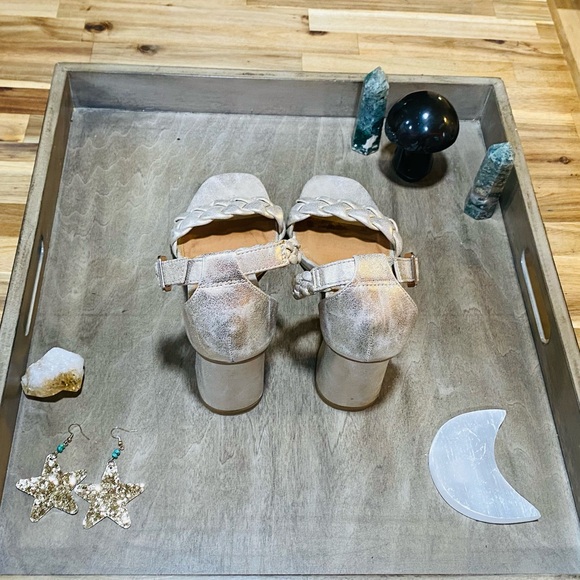 Dolce Vita Light Gold Braided Block Heels size7.5 - Picture 6 of 11